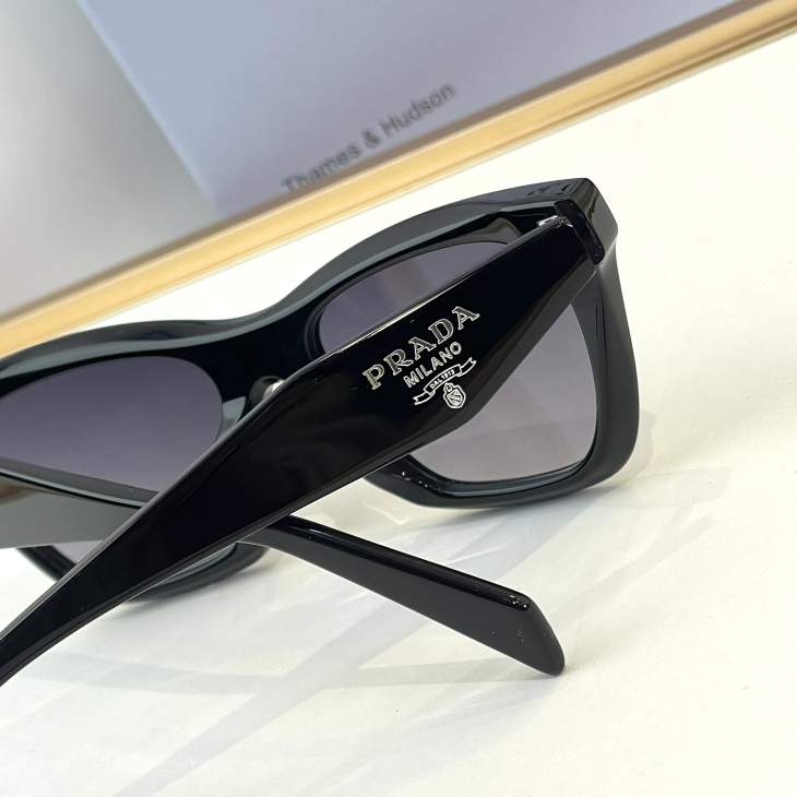 Picture of Prada Sunglasses _SKUfw76161526fw